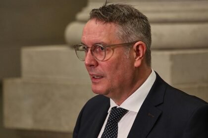 Schweitzer pocht auf Frau als Bundespräsidentin