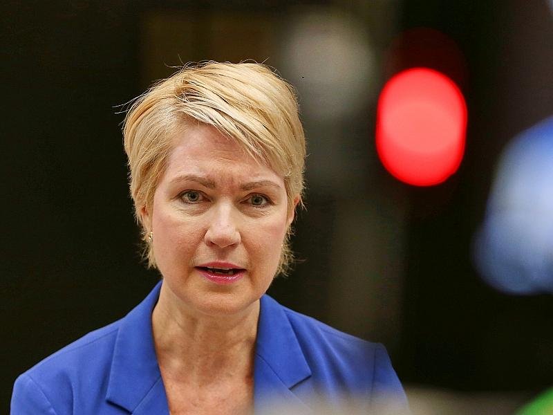 Schwesig wirft Bundesregierung "faktische Rentenkürzung" vor