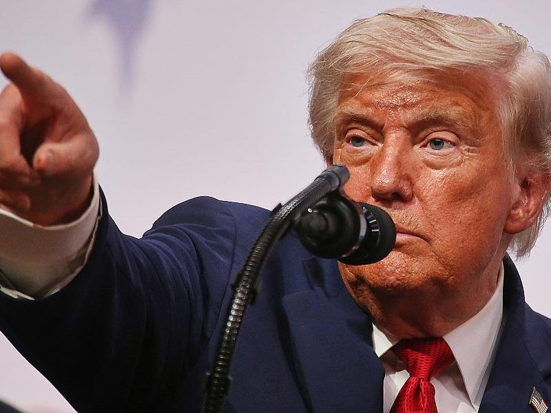 Trump droht Teheran mit “wirtschaftlichem D-Day”