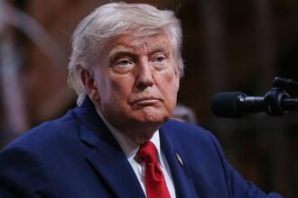 Trump setzt Iran-Angriffe aus und sieht Fortschritte für Abkommen