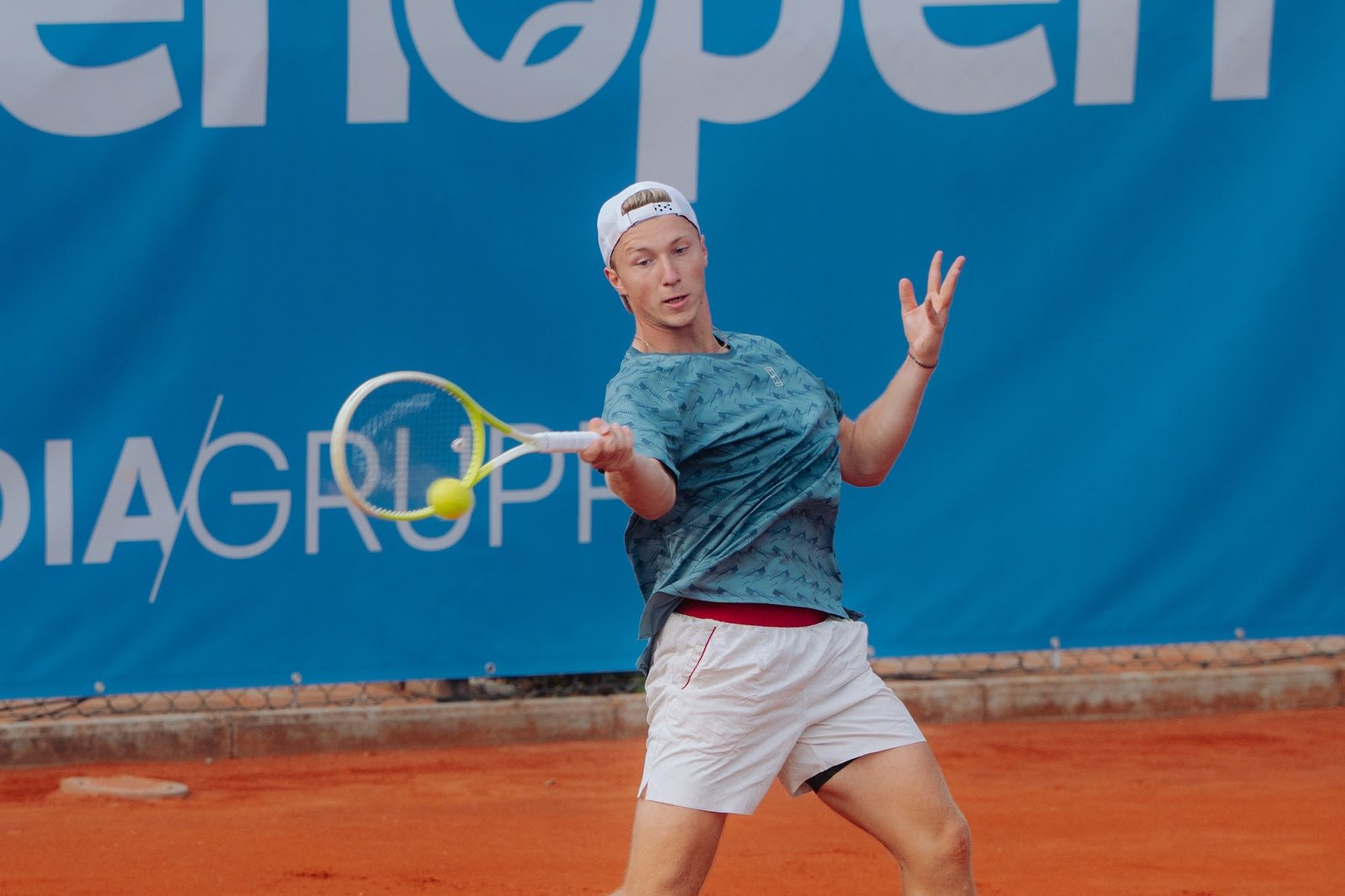 Youngster Schönhaus startet mit Ausrufezeichen bei den Schwaben Open in Augsburg