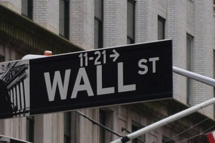US-Börsen legen zu – Trump geht erneut gegen Fed-Gouverneurin vor