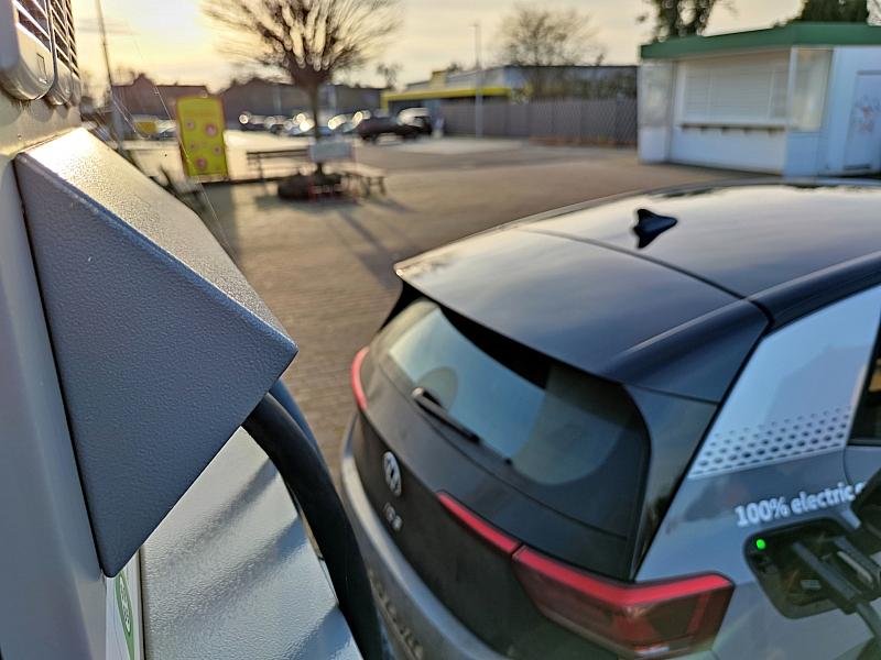 VDA gegen Begrenzung der E-Auto-Förderung auf deutsche Hersteller
