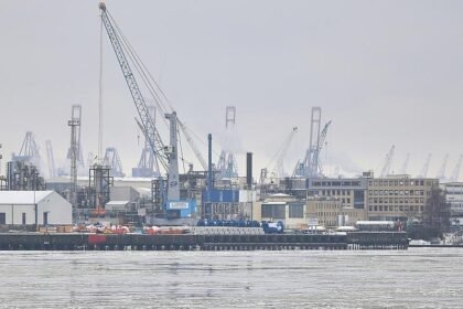 Warnstreiks an sechs deutschen Seehäfen gestartet