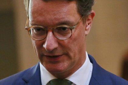 Wüst zurückhaltend bei nationaler Feuermanagementstrategie