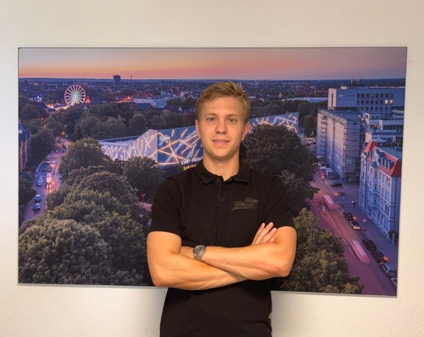 “Bei einer WM im Tor zu stehen ist mein Traum” – Augsburger Panther-Keeper Ancicka im Interview