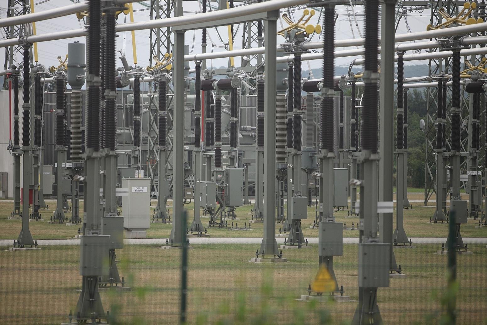 Angriffe auf Umspannwerke: NRW-Energieministerin kritisiert Regierung
