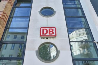 Bahn-Beschäftigte kritisieren neues Markendesign