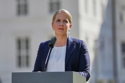 Bauministerin verteidigt Wohngeld-Kürzungen