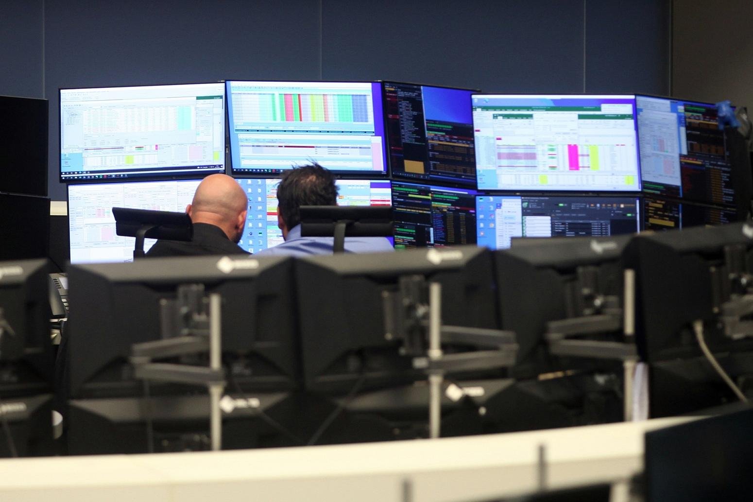 Dax am Mittag weiter im Minus – ZEW-Index stabil