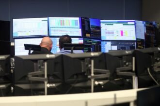 Dax kämpft am Mittag mit 26.000er-Marke
