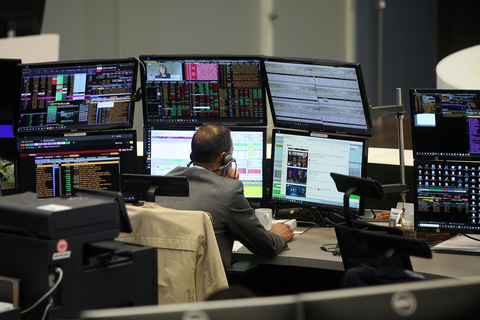 Dax weiter im Minus – Ölpreis belastet
