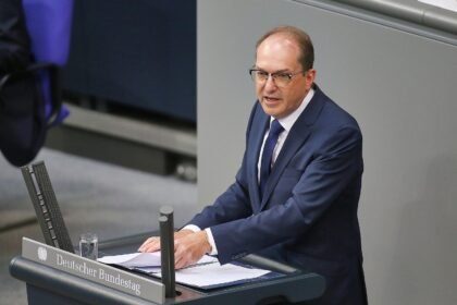 Dobrindt wirbt für “aktive Sicherheitspolitik”