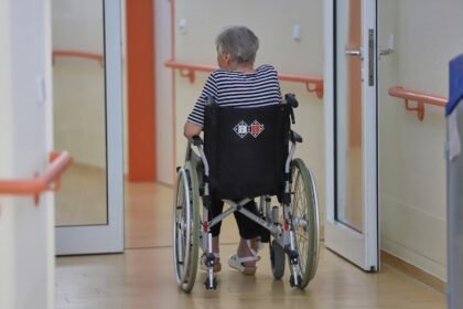 Grüne warnen vor steigenden Kosten durch Pflegereform