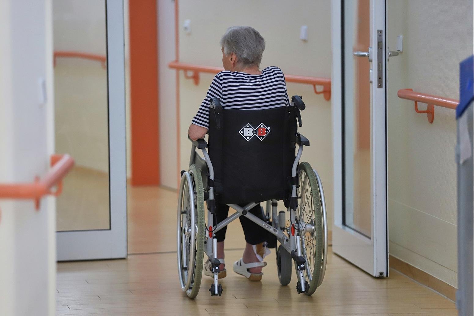 Grüne warnen vor steigenden Kosten durch Pflegereform