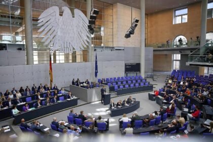 Haushaltswoche beginnt – Klingbeil sieht Aufschwung