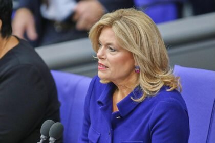 Klöckner droht AfD und Linke mit Fraktions-Rauswurf
