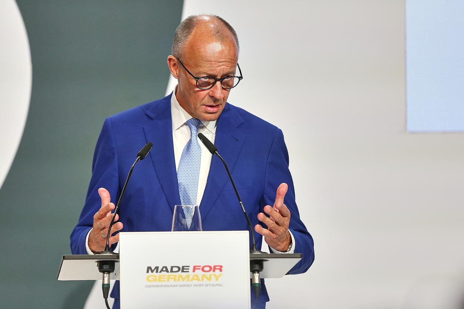 Merz sieht in Deutschland “führenden Investitionsstandort”