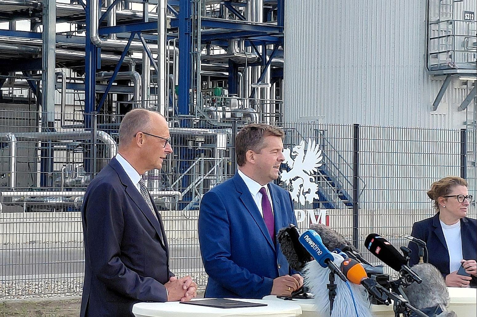 Merz warnt bei “Wahlkampftermin” in Sachsen-Anhalt vor AfD-Wahl
