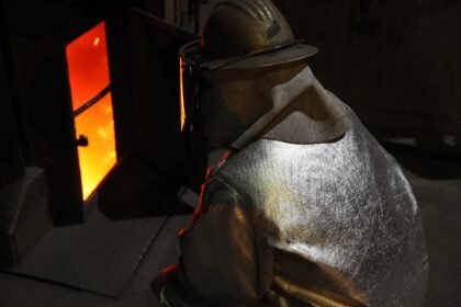 Metall-Arbeitgeber: Längere Arbeitszeit darf “kein Tabu” sein