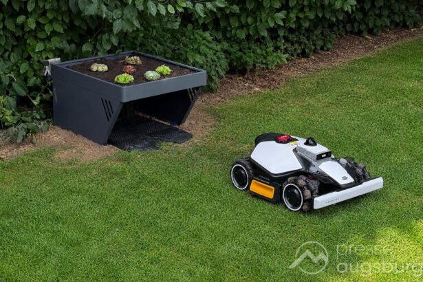 Schartec SRG-1 im Test: Mähroboter-Garage mit Pflanzdach überzeugt