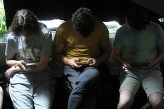 Prien drängt auf Altersbeschränkung für Social Media
