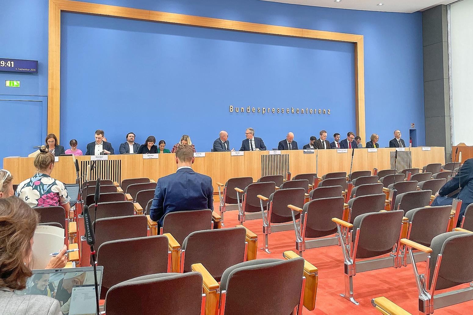 Regierung: “Kein Reaktionsbedarf” auf Goethe-Institut-Schließung