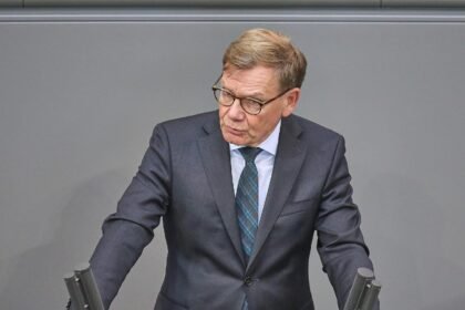 Rüstungsindustrie unterstützt Wadephul bei Ukraine-Forderung
