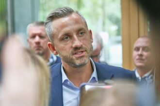 Siegmund befürwortet Rüstungsproduktion für “Remigrationsoffensive”