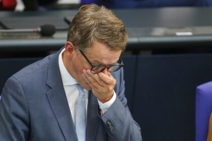 SPD-Fraktionschef Miersch stoppt Linnemanns Pflegereform