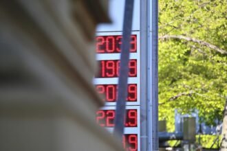 SPD-Generalsekretär kritisiert Reiche in Spritpreiskrise