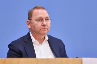 Verdi-Chef Werneke fordert sozial ausgestaltete Reformen