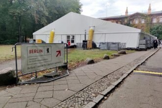 Zahl der Flüchtlinge in Deutschland sinkt leicht