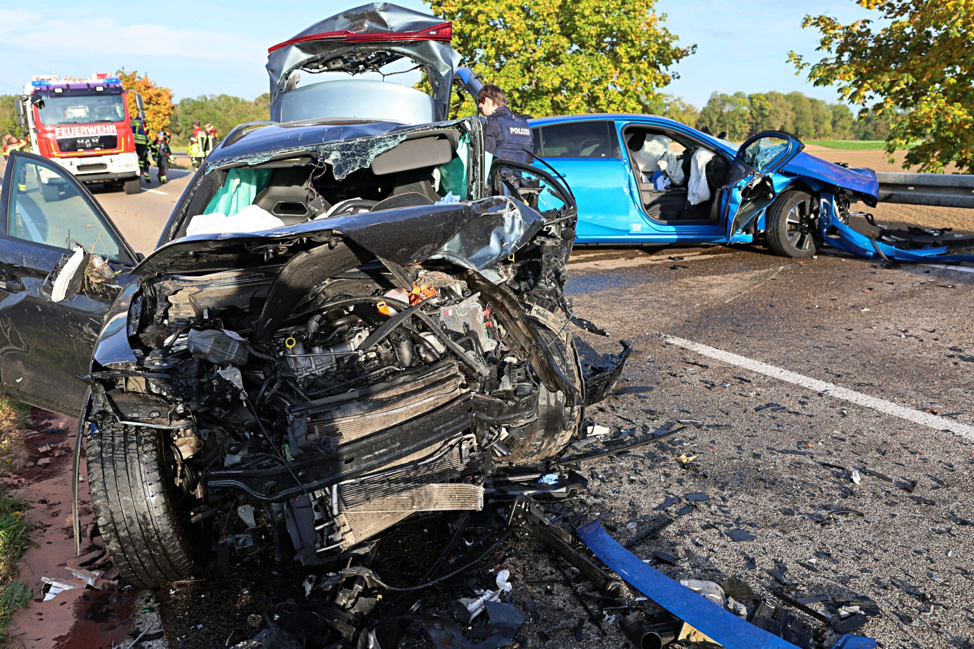 Tödlicher Frontalzusammenstoß auf der Staatsstraße 2015 bei Ettringen