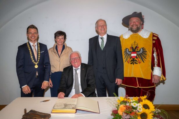 Nördlingen ehrt Helmut Beyschlag als neuen Ehrenbürger