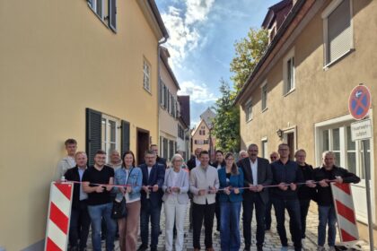 Nördlingen eröffnet neugestaltete Hutergasse nach monatelanger Bauzeit