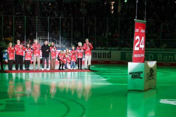 Emotionaler Trevelyan-Abend ohne Happy End – Augsburger Panther verlieren gegen Mannheim