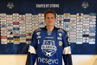 EV Lindau Islanders holen erfahrenen Angreifer Arturs Kruminsch