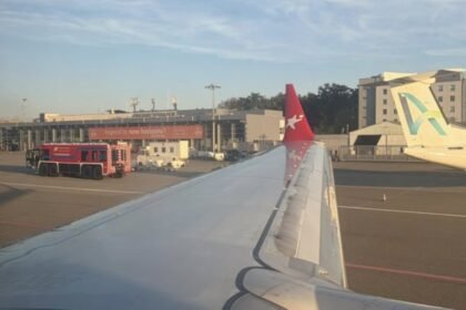 Zwischenfall am Flughafen Friedrichshafen: Boeing 737 beschädigt
