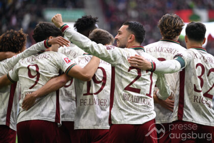 Fellhauer mit schnellstem Bundesligator aller Zeiten – FC Augsburg und FC Bayern trennen sich unentschieden