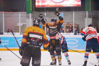 EHC Königsbrunn bezwingt Kempten dank spätem 4:3