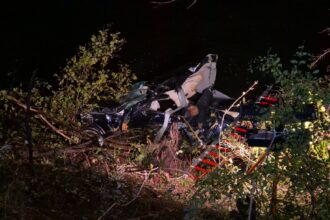Schwerer Unfall in Kaufbeuren: Auto landet in der Wertach