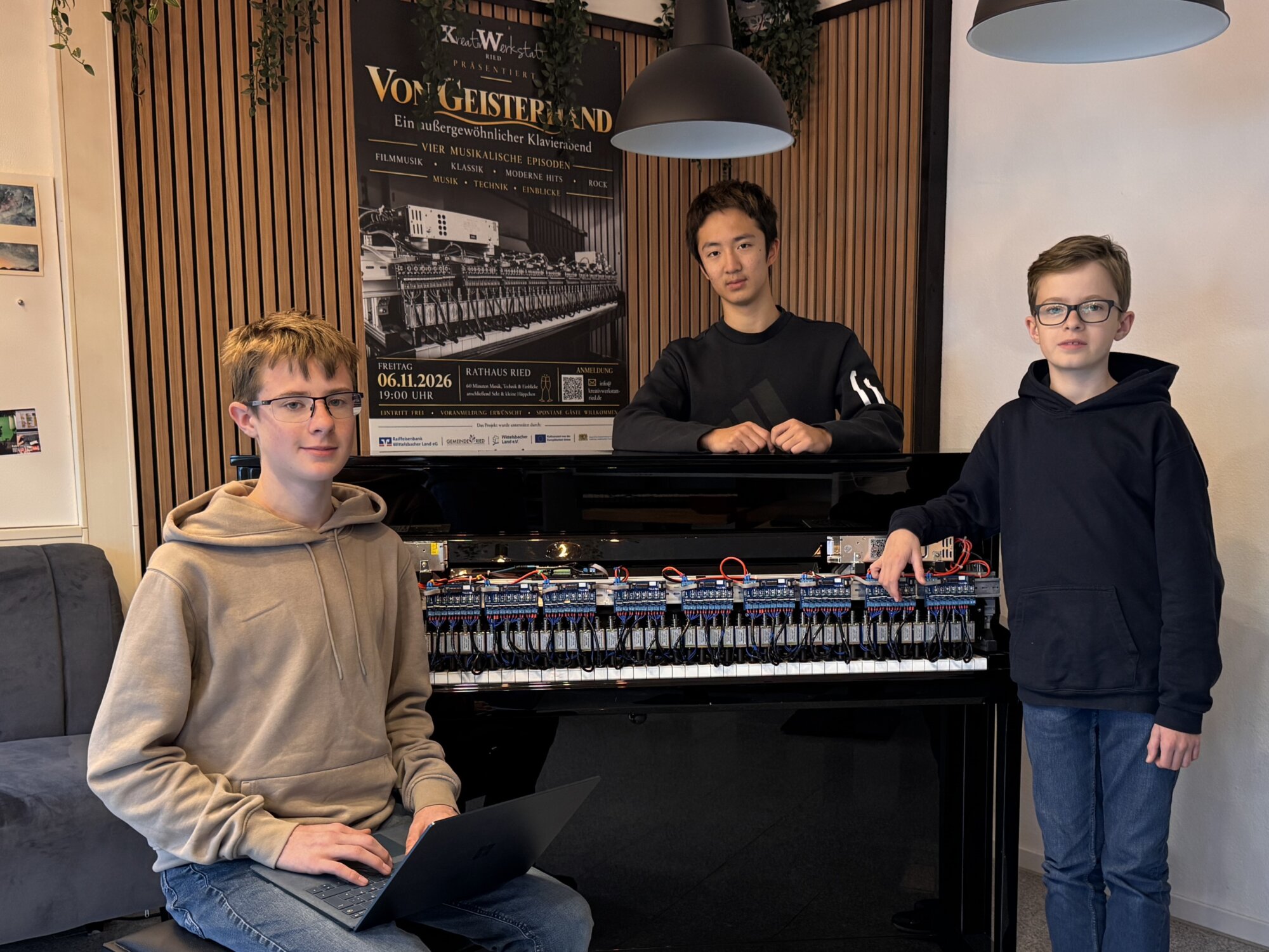 Friedberger Schüler mit KI-Klavier im Finale des Bundeswettbewerbs Künstliche Intelligenz