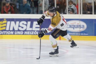 EHC Königsbrunn gewinnt 4:0 bei den Eispiraten Dorfen