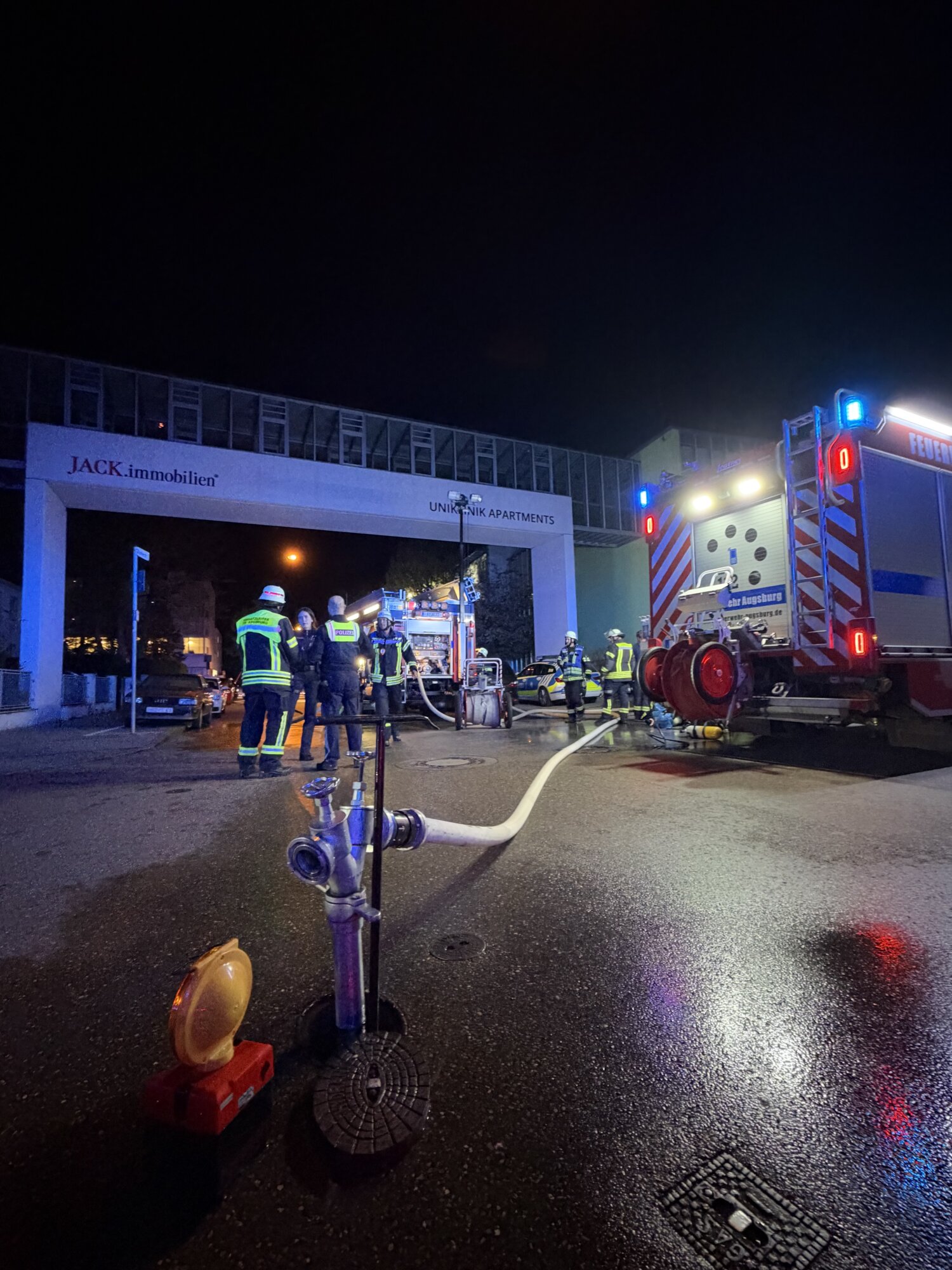 Wohnungsbrand in Augsburg-Kriegshaber: Spielekonsole fängt Feuer