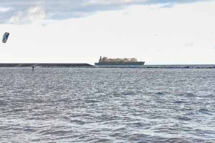 Deutsche ReGas nimmt zweites LNG-Schiff in Mukran in Betrieb