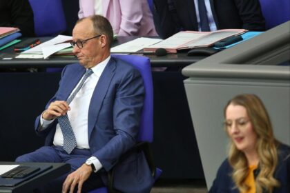 Dröge kritisiert Merz bei Stromsteuersenkung