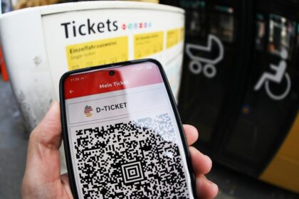 Bilger verteidigt Preiserhöhung beim Deutschlandticket