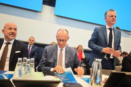 Drohung gegen Rot-Rot-Grün: Reichinnek wirft Union "Bigotterie" vor