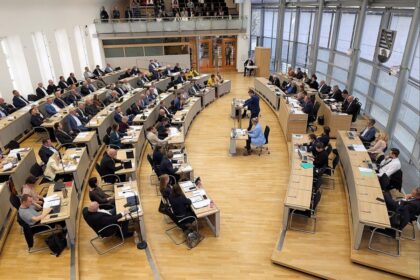 Mützenich kritisiert AfD-BSW-Antrag zu Russland-Sanktionen